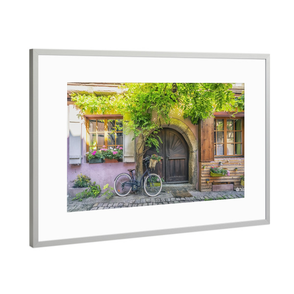 Poster mit Rahmen Silber "Lovely street" artboxONE - Städte,Reise,Architektur,Reise / Länder,Städte / Weitere