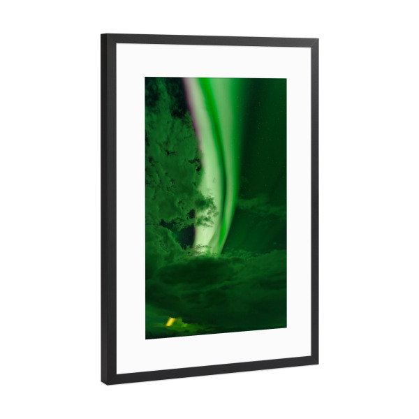 Poster mit Rahmen Schwarz (Metallic) "Aurora borealis in Island" artboxONE - Natur,Reise