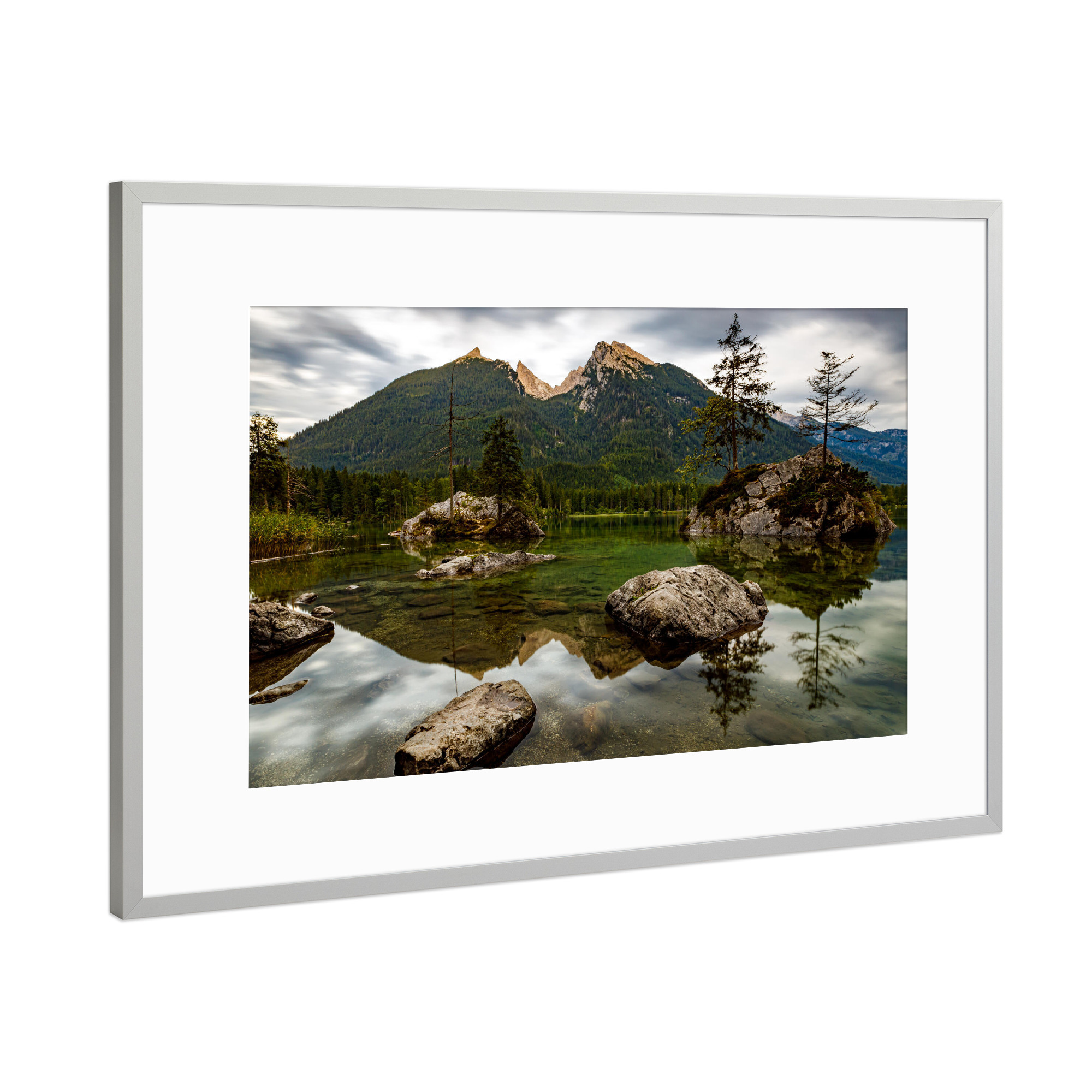 Poster mit Rahmen Silber "Der Hintersee in den Alpen" artboxONE - Natur