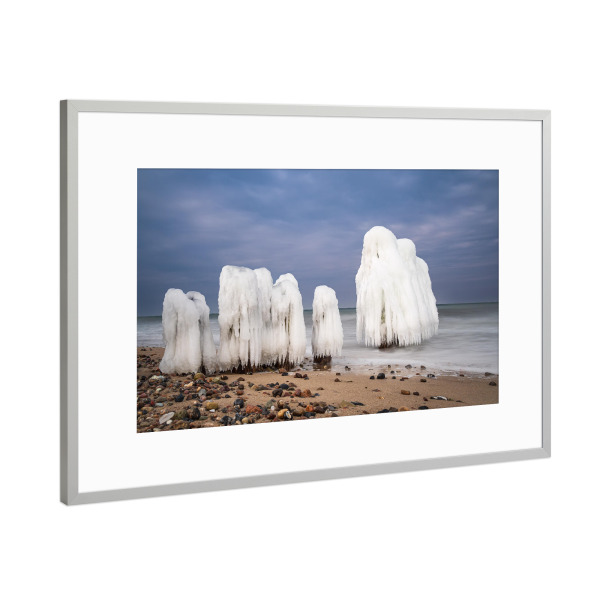 Poster mit Rahmen Silber "Strand, Buhne und Meer" artboxONE - Natur,Reise,Reise / Strand und Meer