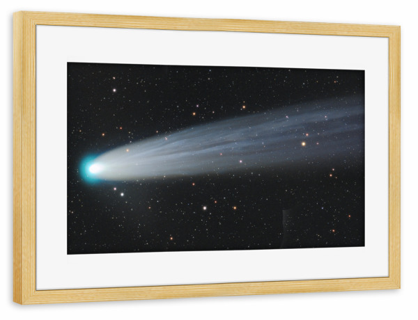 Poster mit Rahmen kiefer "Komet Leonard" artboxONE - Galaxy