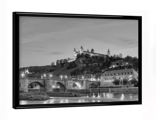 Poster mit schwarzem Rahmen "Würzburg am Abend schwarz-weiß" artboxONE - Städte,Reise,Städte / Weitere