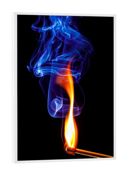 Poster mit weißem Rahmen "Der Blaue Rauch" artboxONE - Natur - Flamme,Rauch,Streichholz,Feuer,Qualm,Anzünden,Zündholz,Blau,Blauer dunst