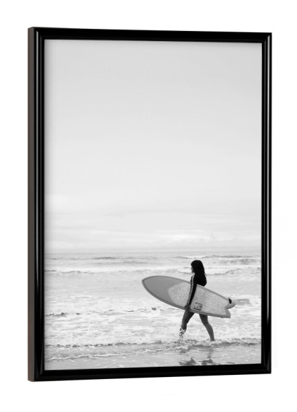 Poster mit schwarzem Rahmen "Surf A Fish" artboxONE - Natur,Reise,Reise / Strand und Meer,Reise / Asien