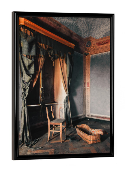 Poster mit schwarzem Rahmen "A sad old Story" artboxONE - Architektur
