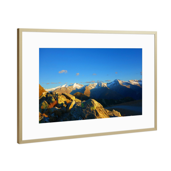 Poster mit Rahmen Gold "Über der Baumgrenze" artboxONE - Natur,Reise