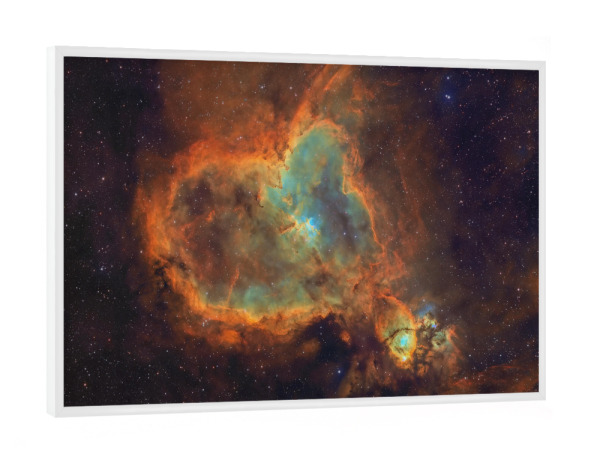 Poster mit weißem Rahmen "Herznebel - Hubble Farbpalette" artboxONE - Galaxy