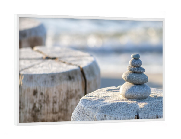 Poster mit weißem Rahmen "Steinturm am Sandstrand" artboxONE - Reise / Strand und Meer