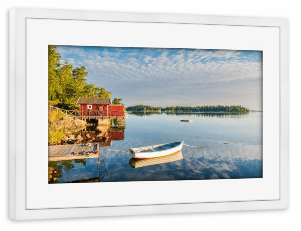 Poster mit Rahmen weiß "Steg, Boot und Schärengarten" artboxONE - Natur,Reise,Architektur,Reise / Strand und Meer,Reise / Länder