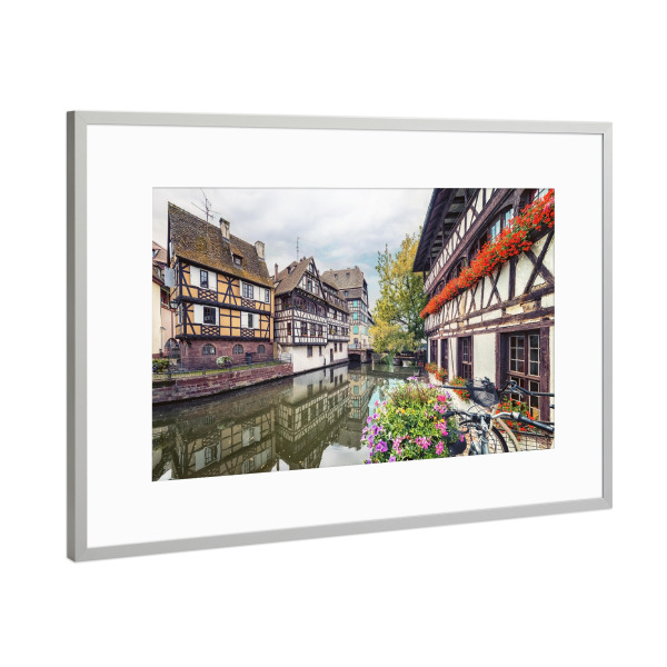 Poster mit Rahmen Silber "Canal in Strasbourg" artboxONE - Städte,Reise,Architektur,Reise / Länder,Städte / Weitere