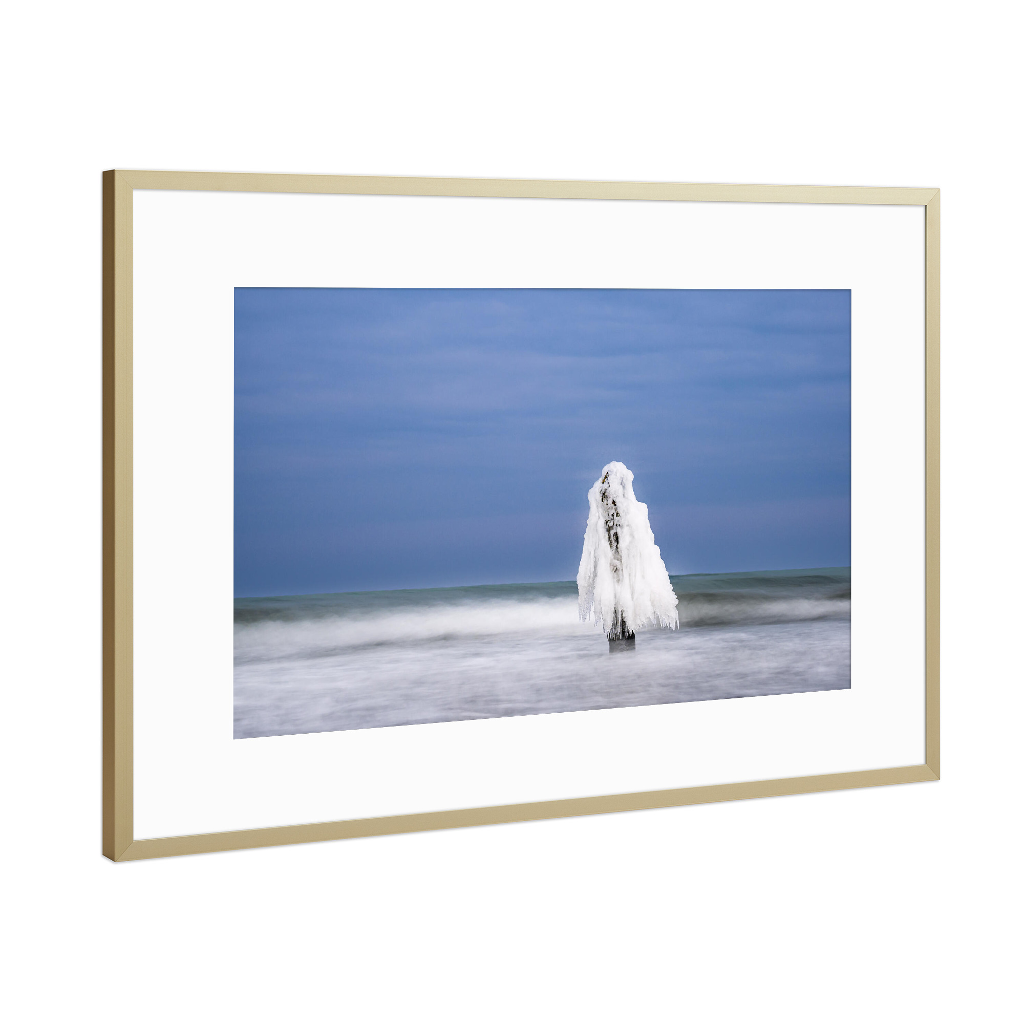 Poster mit Rahmen Gold "Buhne, Eis und Meer" artboxONE - Natur,Reise,Reise / Strand und Meer