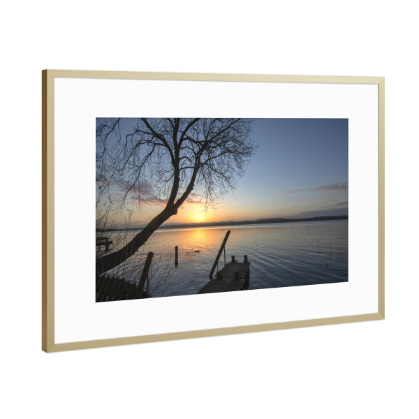 Poster mit Rahmen Gold "Sonnenaufgang am Ratzeburger See" artboxONE - Natur,Reise / Länder