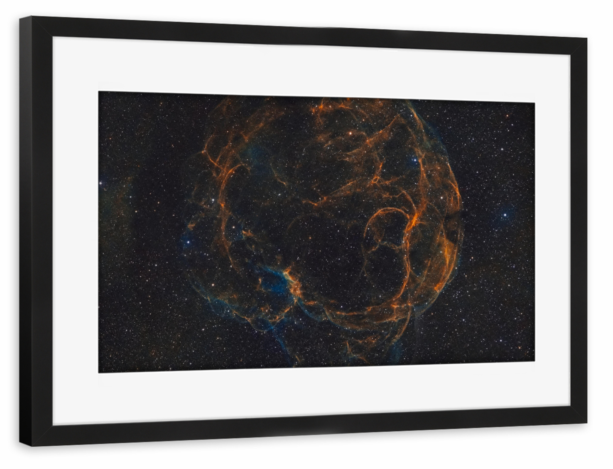 Poster mit Rahmen schwarz "Spaghettinebel" artboxONE - Galaxy - Universum,Astro,Astronomie,Weltall,Weltraum,Sterne,Deepsky,Space,Stars,Universe