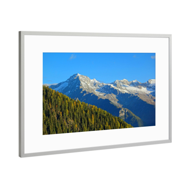 Poster mit Rahmen Silber "Bergkette im Herbst" artboxONE - Natur,Reise,Buchstaben / B