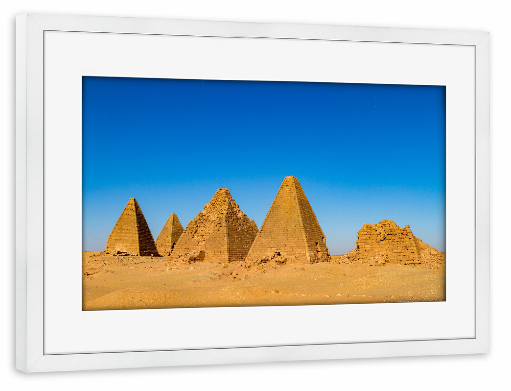Poster mit Rahmen weiß "Meroe im Sudan" artboxONE - Architektur,Reise / Afrika