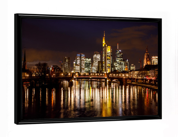 Poster mit schwarzem Rahmen "Frankfurt bei Nacht" artboxONE - Architektur,Städte / Frankfurt