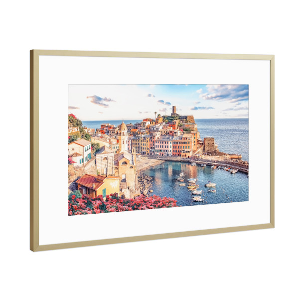 Poster mit Rahmen Gold "Beautiful Vernazza" artboxONE - Städte,Reise,Architektur,Reise / Strand und Meer,Reise / Länder