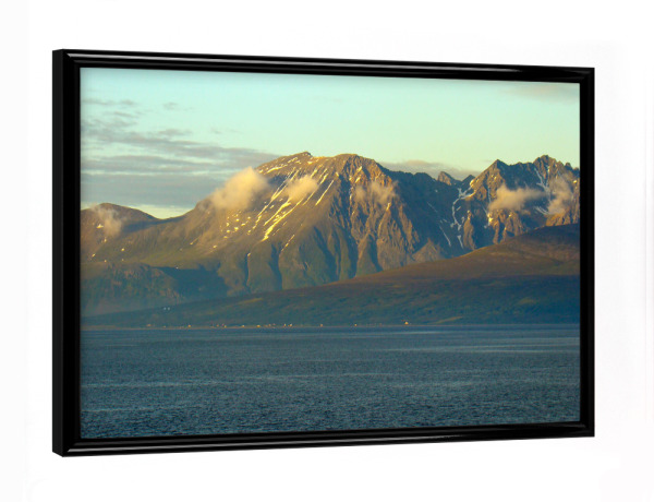 Poster mit schwarzem Rahmen "Nordnorwegische Landschaft" artboxONE - Natur,Reise,Reise / Länder