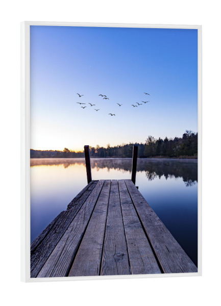 Poster mit weißem Rahmen "Sonnenaufgang mit Steg" artboxONE - Natur,Reise
