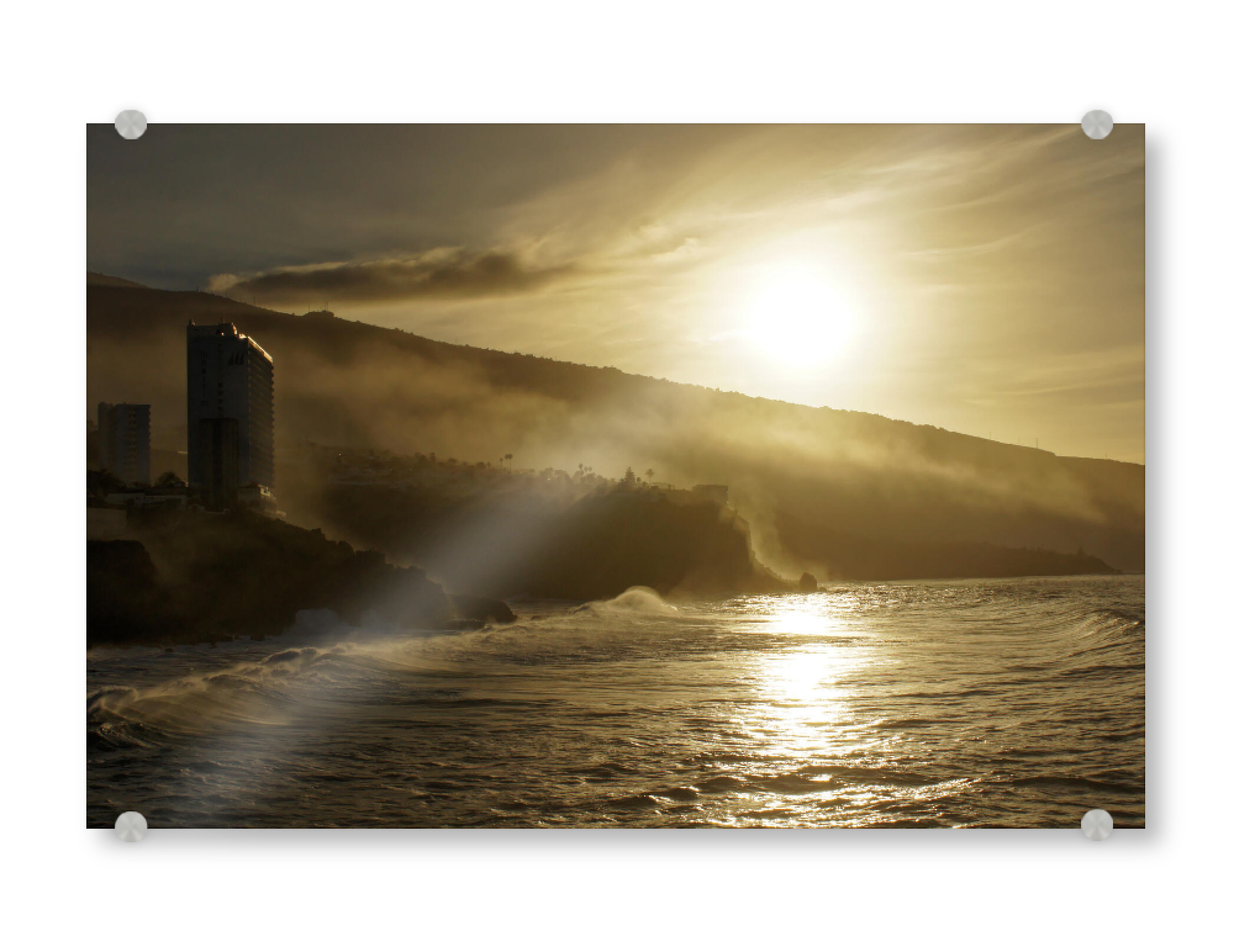 Acrylglasbild "Sundown im Nebel des Atlantiks" artboxONE - Städte,Natur,Reise,Reise / Strand und Meer,Reise / Länder