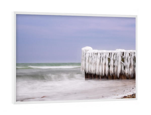Poster mit weißem Rahmen "Meer, Buhnen und Eis" artboxONE - Natur,Reise,Reise / Strand und Meer