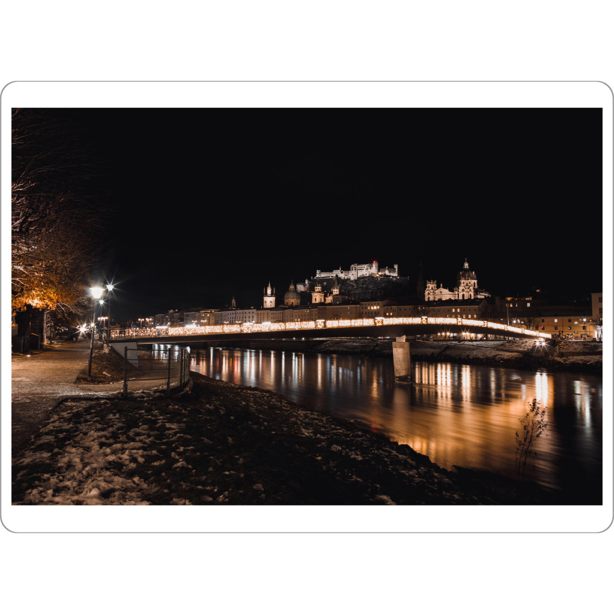 Tischset "Salzburg - Nachtaufnahme" artboxONE - Städte,Reise,Architektur - Salzburg,Nachtaufnahme,Brücke,Festung,Altstadt,Langzeitbelichtung,Stadt