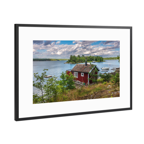 Poster mit Rahmen Schwarz (Metallic) "Hütte im Schärengarten" artboxONE - Natur,Reise,Architektur,Reise / Strand und Meer,Reise / Länder