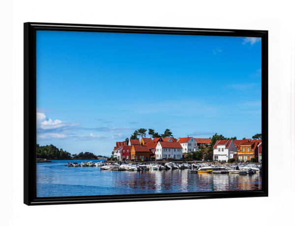 Poster mit schwarzem Rahmen "Häuser in Furuholmen" artboxONE - Natur,Reise,Architektur,Reise / Strand und Meer,Reise / Länder