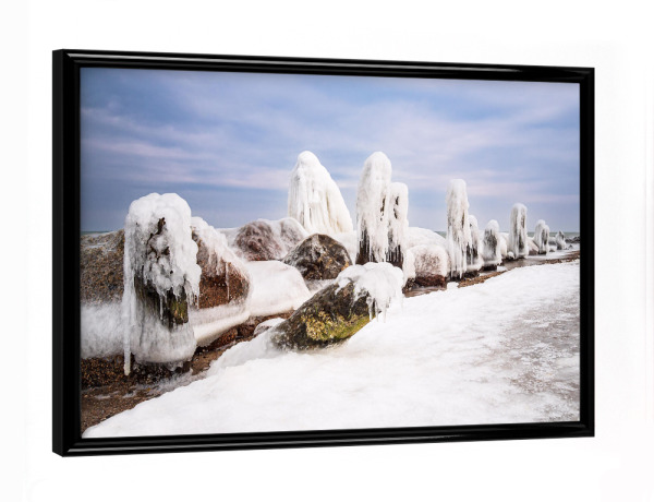 Poster mit schwarzem Rahmen "Strand, Eis und Buhnen" artboxONE - Natur,Reise,Reise / Strand und Meer