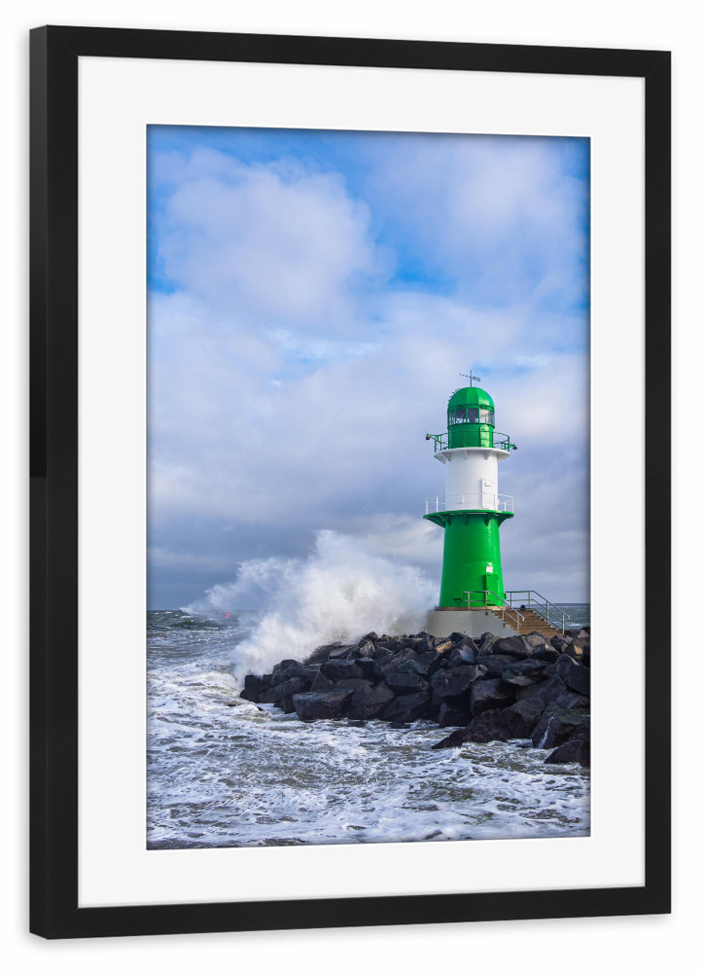 Poster mit Rahmen schwarz "Ostsee, Welle, Molenturm" artboxONE - Natur,Reise,Architektur,Reise / Strand und Meer