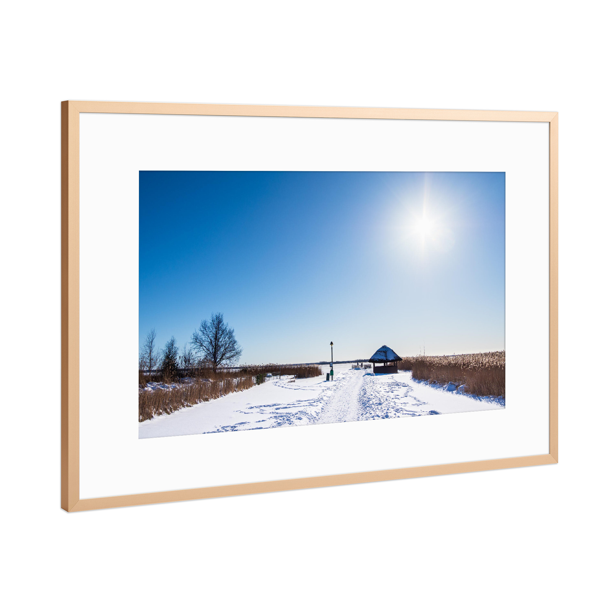 Poster mit Rahmen Kupfer "Schnee, Weg und Sonne" artboxONE - Natur,Reise,Architektur