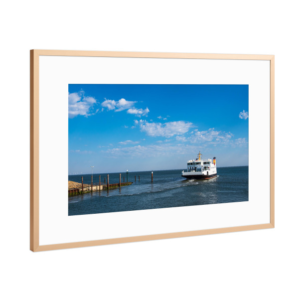 Poster mit Rahmen Kupfer "Fähre, Nodsee und Wolken" artboxONE - Natur,Reise,Reise / Strand und Meer