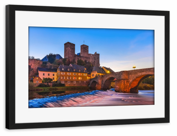Poster mit Rahmen schwarz "Runkel, Hessen" artboxONE - Städte - Runkel,Hessen,Deutschland,Burg,Lahn,Fluß,Brücke,Alt,Deutsch,Malerisch