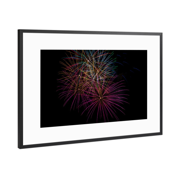 Poster mit Rahmen Schwarz (Metallic) "Buntes Feuerwerk" artboxONE - Festivals
