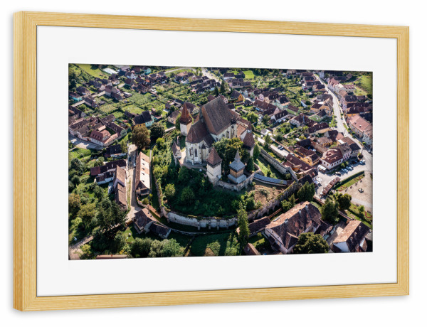 Poster mit Rahmen kiefer "Kirchenburg Birthälm in Rumänien" artboxONE - Architektur
