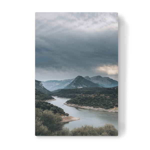 Leinwandbild "Along the River" artboxONE - Natur,Reise,Reise / Länder - Reise,Landschaft,Berge,Fluss,Landscape,Mystic,Mystisch,Wolken,Nature