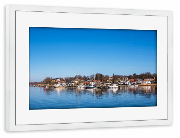 Poster mit Rahmen weiß "Warnow, Boote, Gehlsdorf" artboxONE - Natur,Reise,Architektur,Städte / Weitere