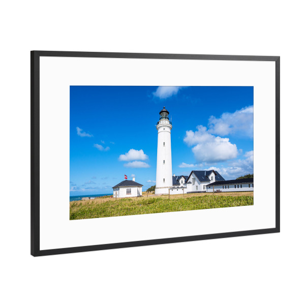Poster mit Rahmen Schwarz (Metallic) "Gras, Leuchtturm ind Himmel" artboxONE - Natur,Reise,Architektur,Reise / Strand und Meer,Reise / Länder