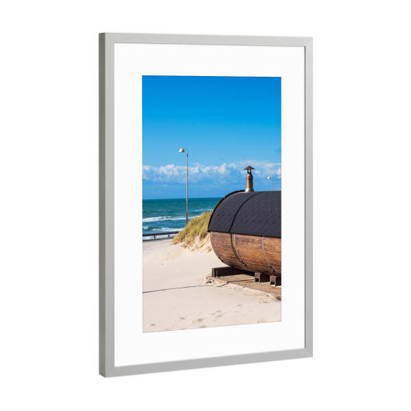 Poster mit Rahmen Silber "Sand, Düne, Laterne" artboxONE - Natur,Reise,Architektur,Reise / Strand und Meer,Reise / Länder