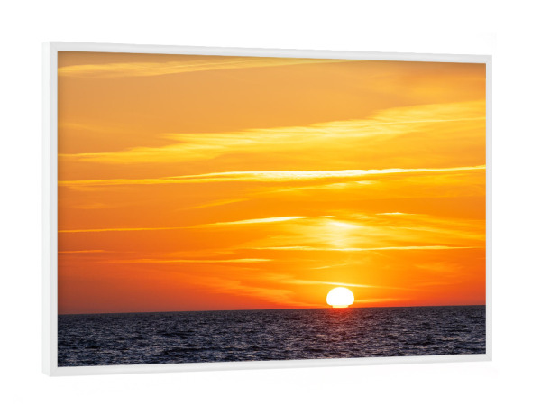 Poster mit weißem Rahmen "Sonnenuntergang, Wasser, Himmel" artboxONE - Natur,Reise,Reise / Strand und Meer