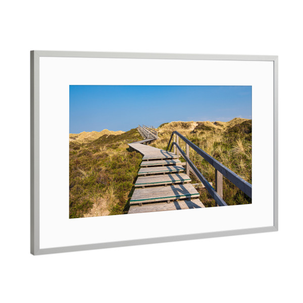 Poster mit Rahmen Silber "Stufen, Bohlenweg und Düne" artboxONE - Natur,Reise