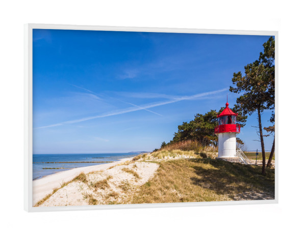 Poster mit weißem Rahmen "Bäume, Düne, Leuchtfeuer" artboxONE - Natur,Reise,Architektur,Reise / Strand und Meer