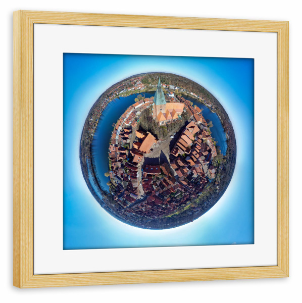 Poster mit Rahmen kiefer "Mölln- Markt und Nicolaikirche" artboxONE - Städte,Reise,Architektur,Reise / Länder,Städte / Weitere