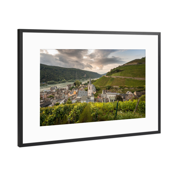 Poster mit Rahmen Schwarz (Metallic) "Assmannshausen am Rhein" artboxONE - Städte,Natur