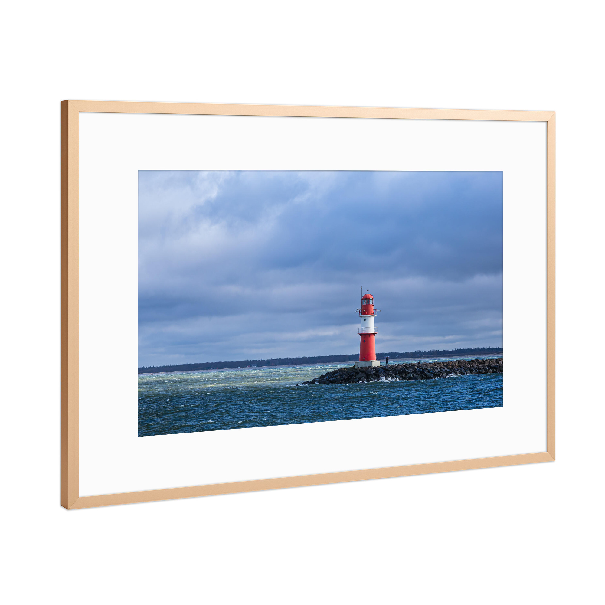 Poster mit Rahmen Kupfer "Küste und Roter Molenturm" artboxONE - Natur,Reise,Architektur,Reise / Strand und Meer