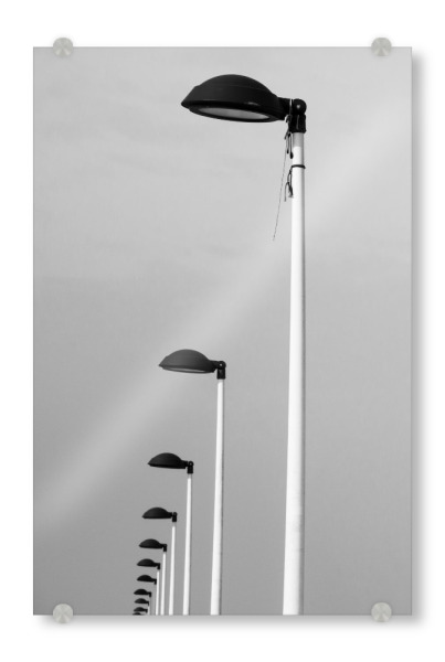 Acrylglasbild "Es werde Licht" artboxONE - Städte,Schwarzweiß,Architektur - Beleuchtung,Straßenlaternen,Schwarz,Weiß,Schwarz-weiß