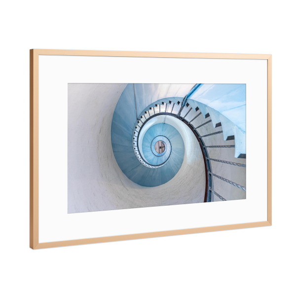 Poster mit Rahmen Kupfer "Leuchtturm von innen" artboxONE - Architektur