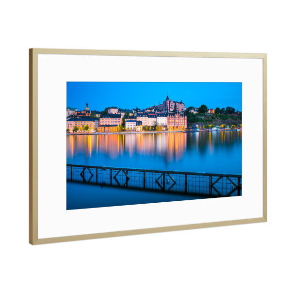 Poster mit Rahmen Gold "Stockholm bei Nacht, Schweden" artboxONE - Städte,Architektur,Städte / Stockholm