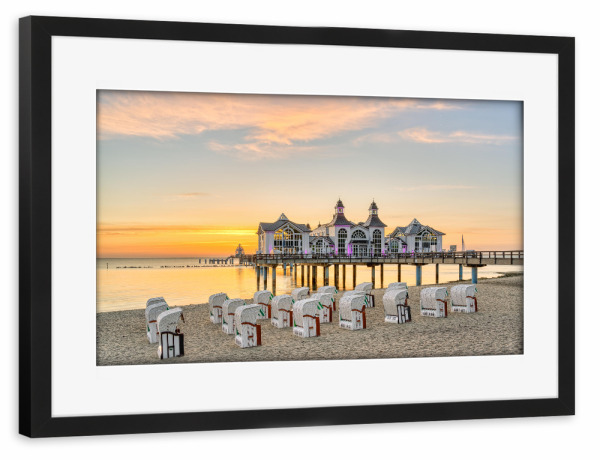 Poster mit Rahmen schwarz "Seebrücke Sellin auf Rügen" artboxONE - Reise,Architektur,Reise / Strand und Meer