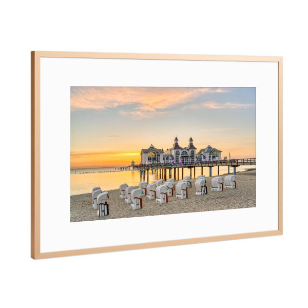 Poster mit Rahmen Kupfer "Seebrücke Sellin auf Rügen" artboxONE - Reise,Architektur,Reise / Strand und Meer